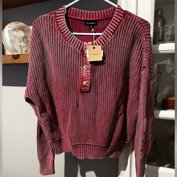 NWT sweater - Picture 1 of 5